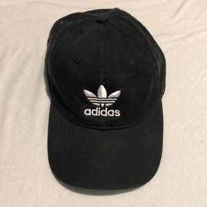 ADIDAS ORIGINALS PRECURVED WASHED STRAPBACK HAT